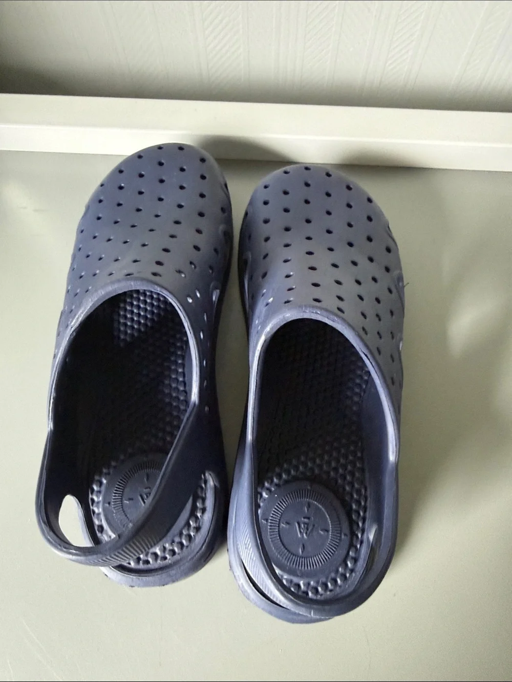 Everywear Navy Blue Slip-On Ventilated Clogs 11-12 Kids